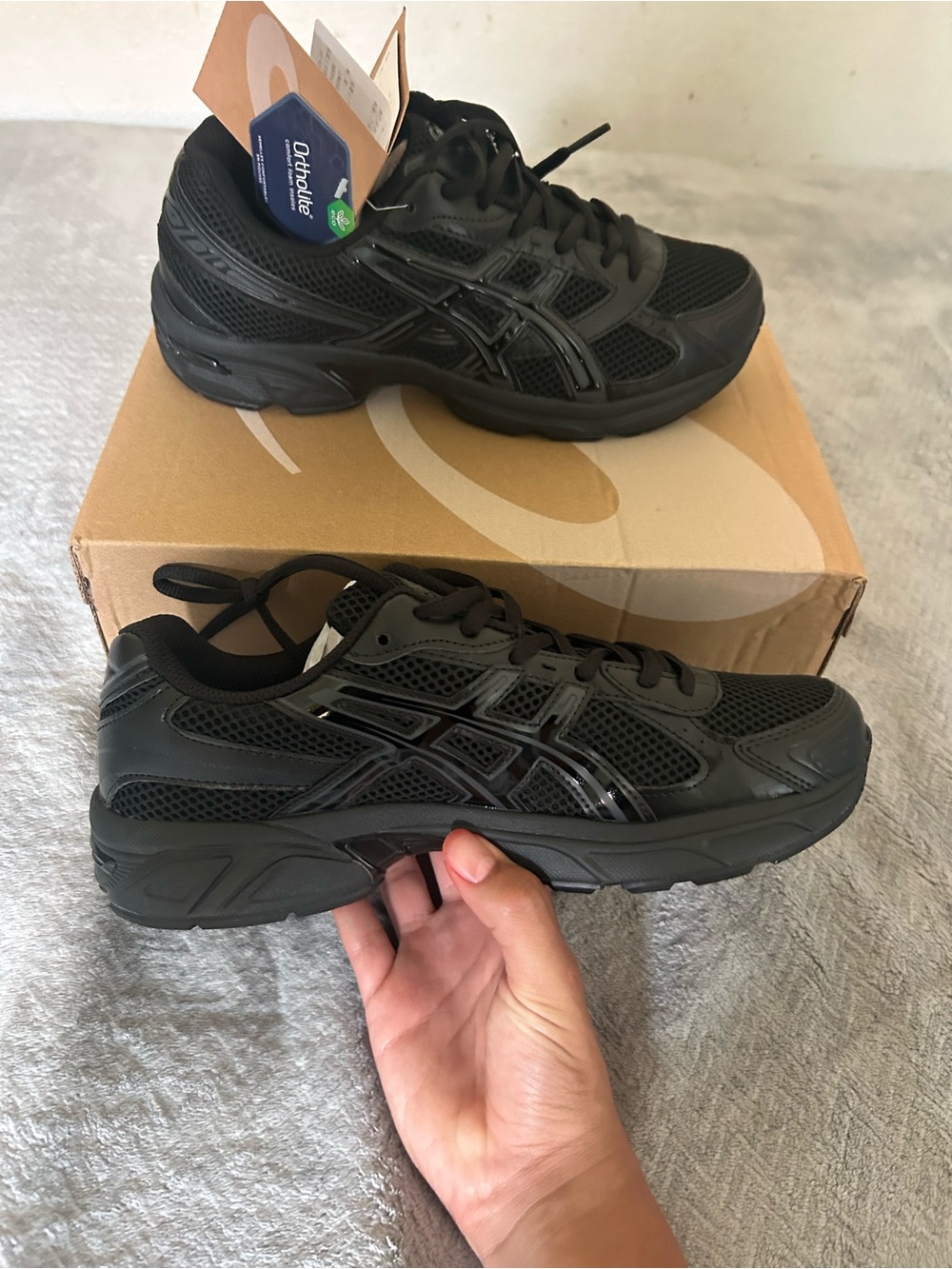 ASICS Men's Black Mesh Athletic Sneakers